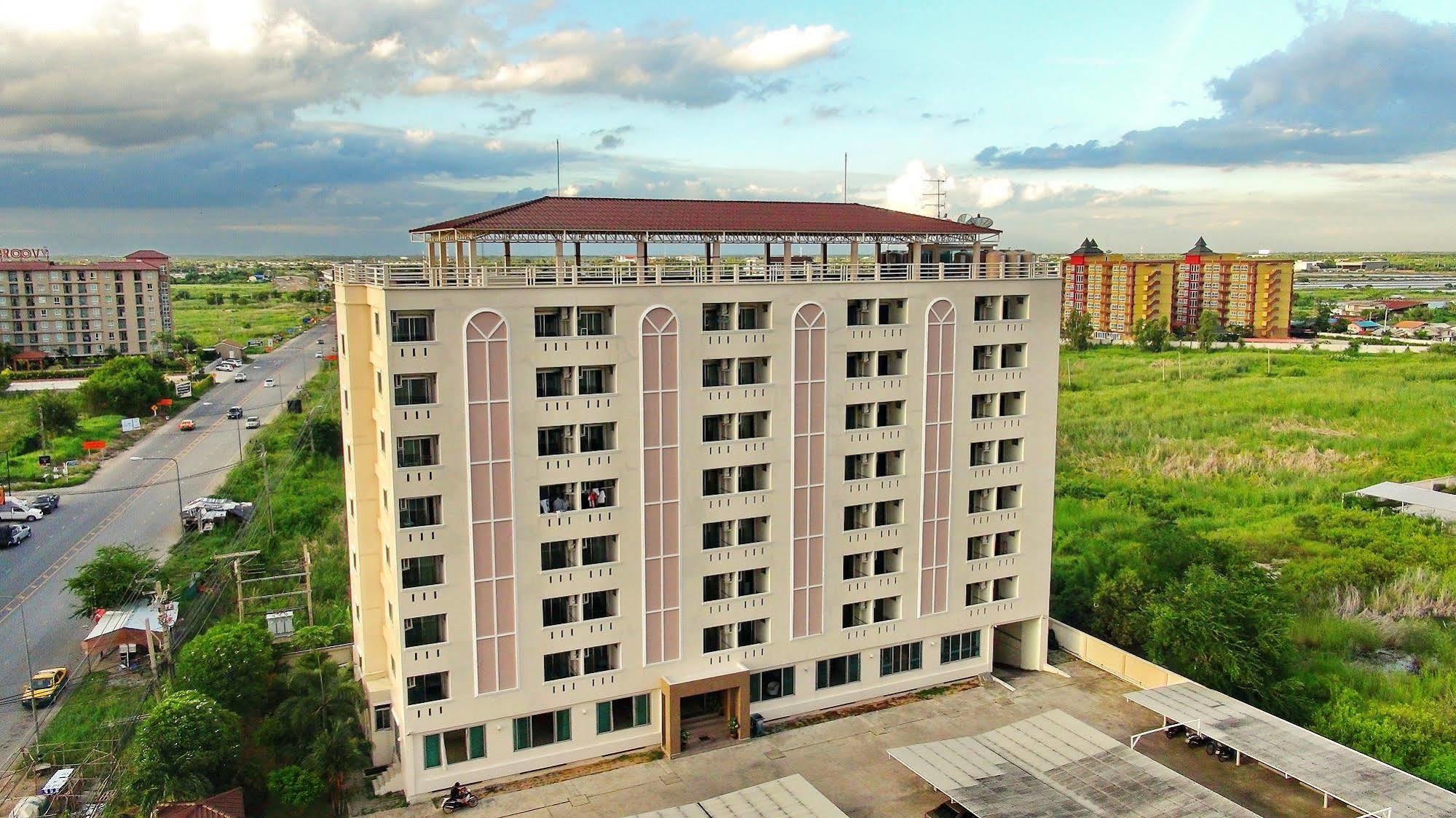 Larrivee Hotel Bang Bo Exterior photo