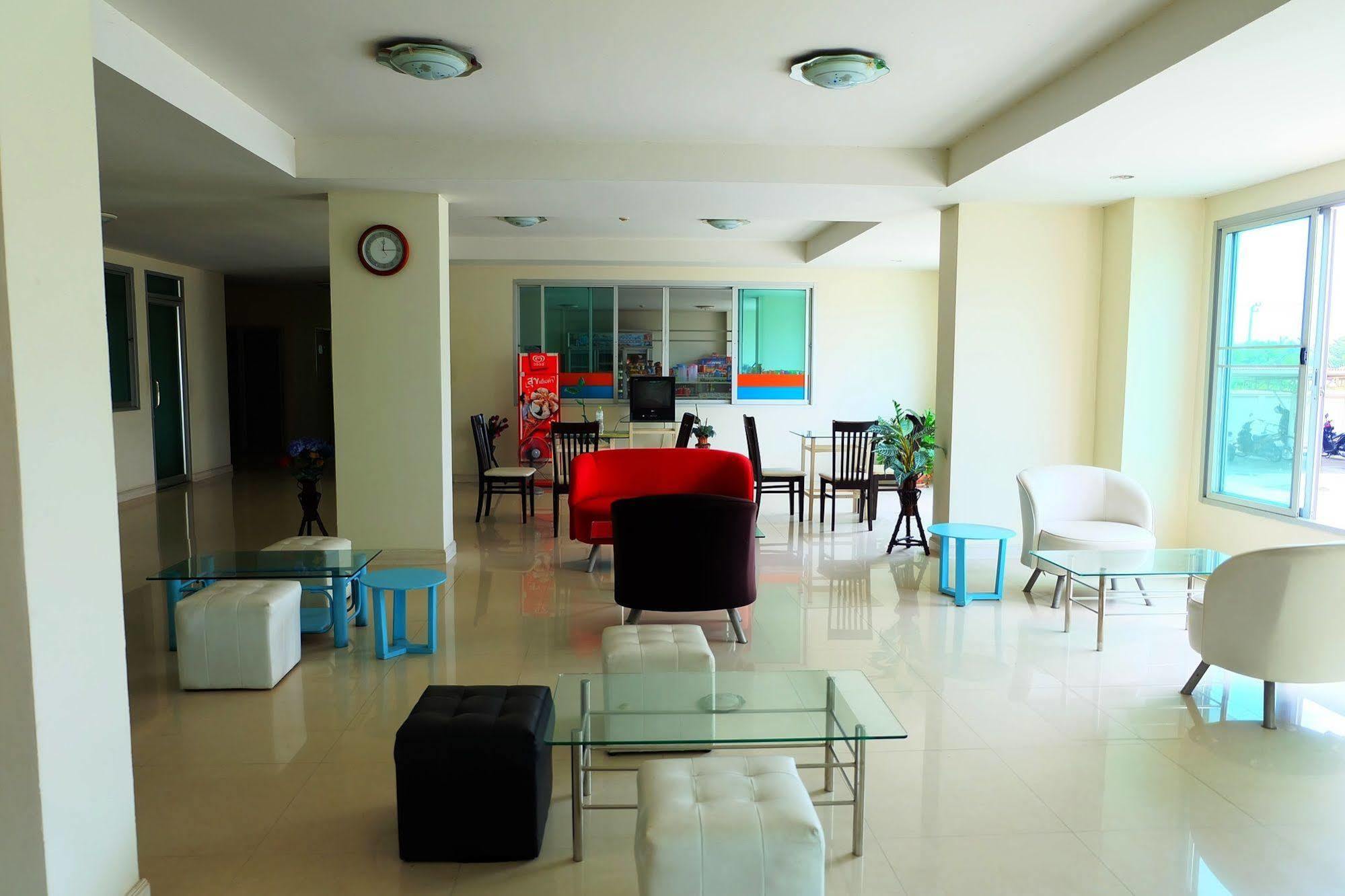 Larrivee Hotel Bang Bo Exterior photo