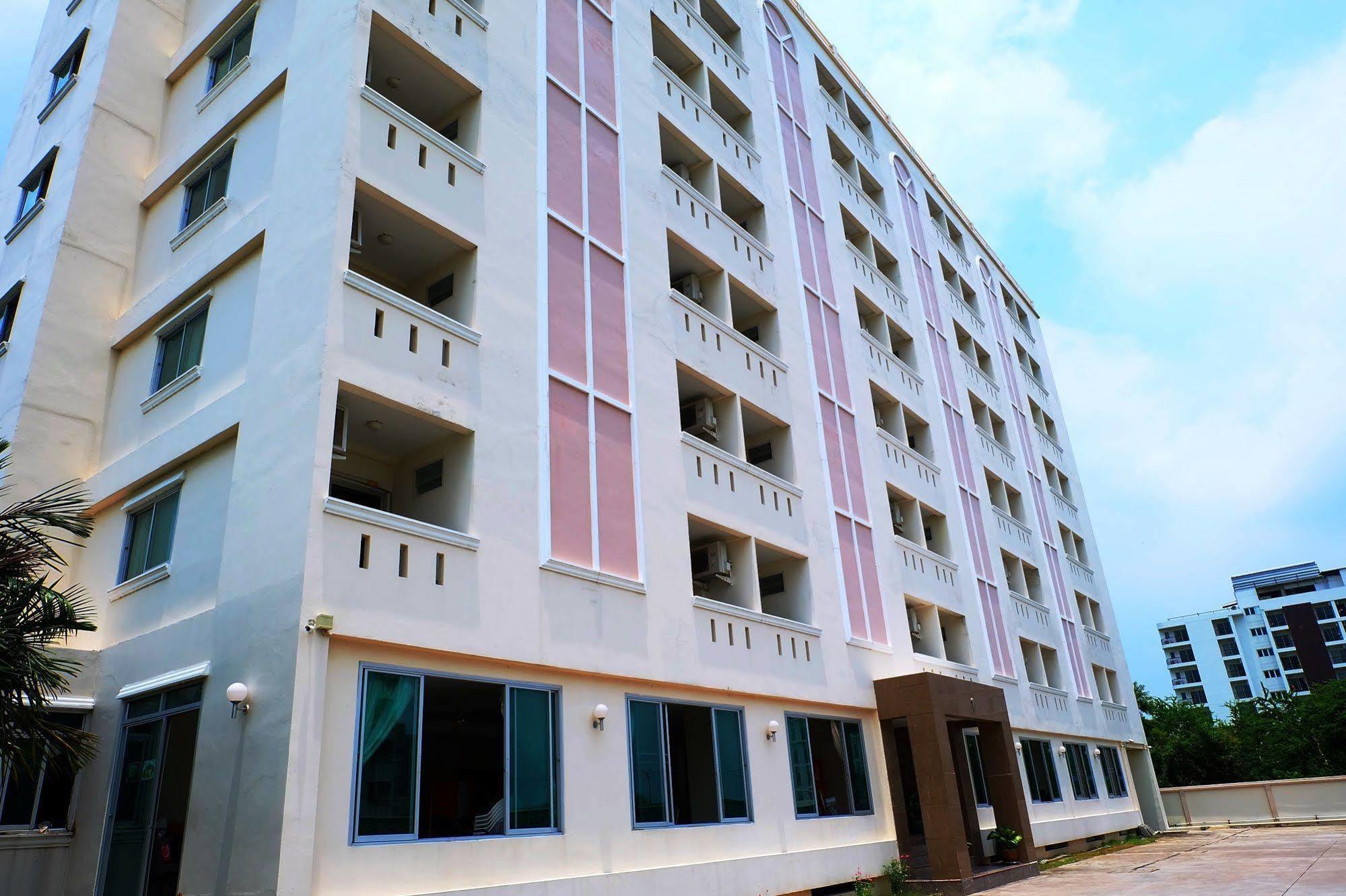 Larrivee Hotel Bang Bo Exterior photo