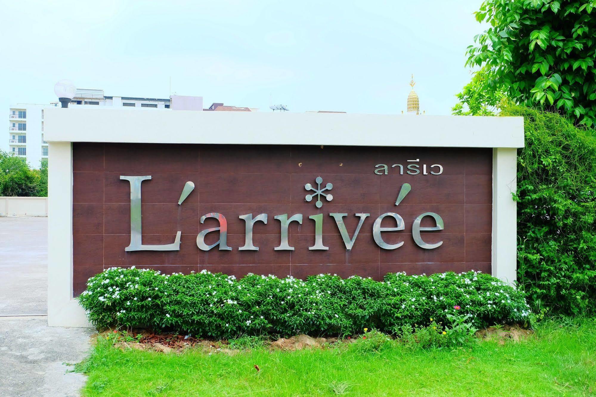 Larrivee Hotel Bang Bo Exterior photo